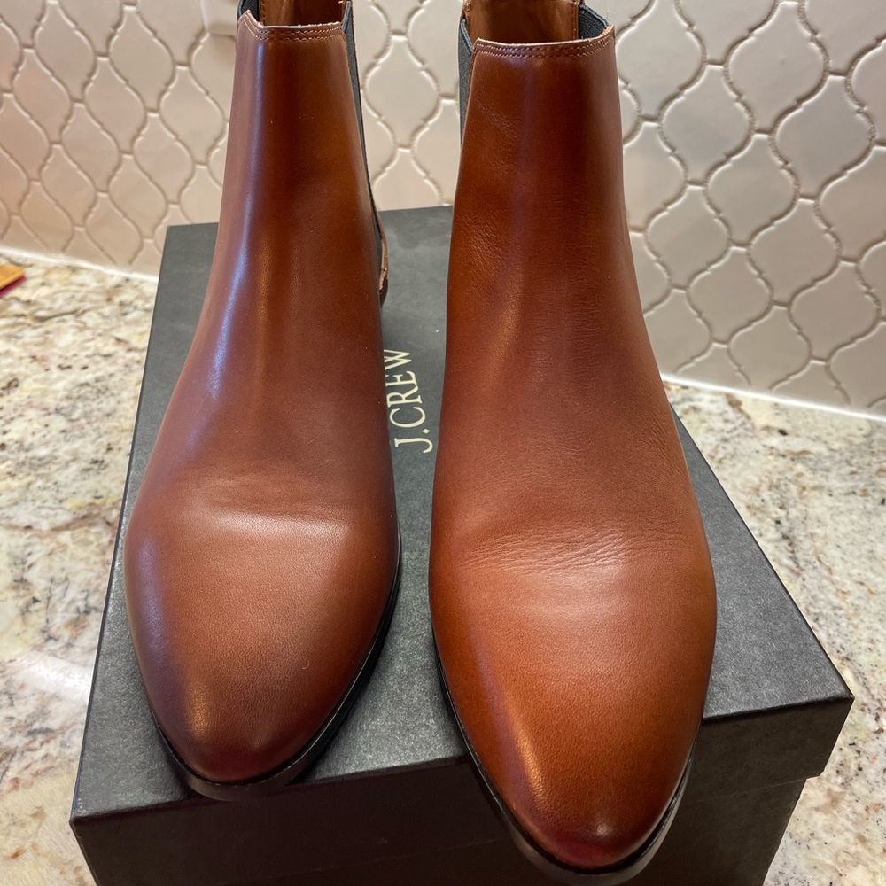 Jcrew -Pull on Leather Chelsea Boots -size 9.5 -brown -new in box, never worn
